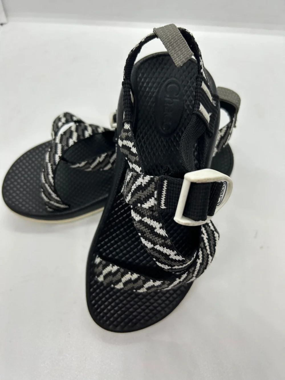 Chaco Black & White Woven-Strap Outdoor Sandals Size KIDS-JUNIOR 13 US